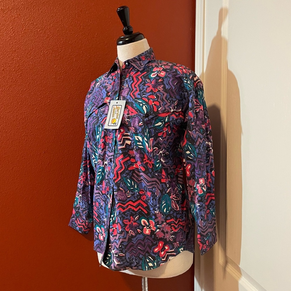 Gordon and James Women’s‎ Vintage NWT Abstract Button Down Long Sleeve Shirt
